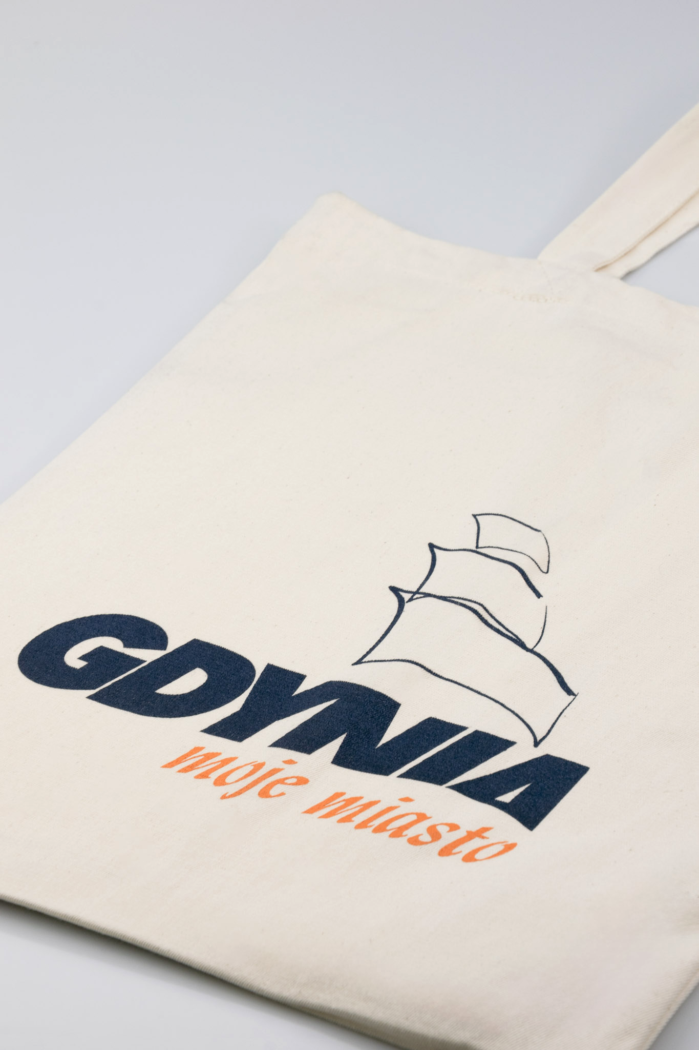 beżowa torba z logo Gdyni